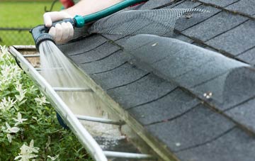 Penceiliogi gutter cleaning costs
